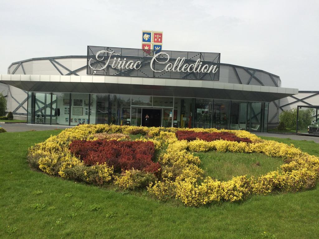Bucharest Airport Suites & Villas Otopeni Exterior foto