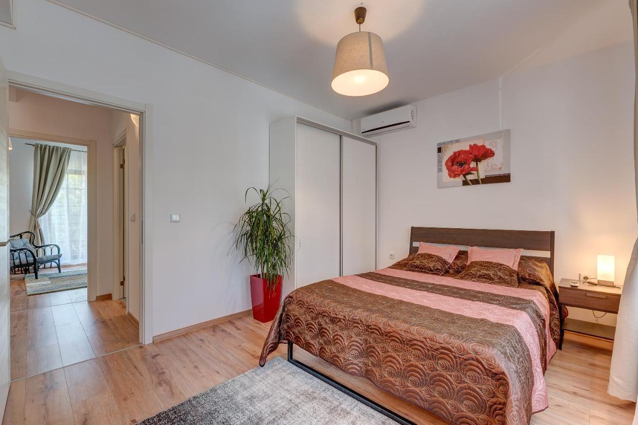 Bucharest Airport Suites & Villas Otopeni Exterior foto