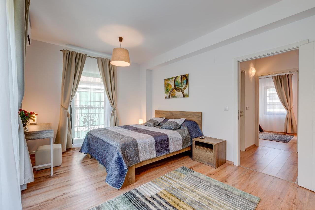 Bucharest Airport Suites & Villas Otopeni Exterior foto